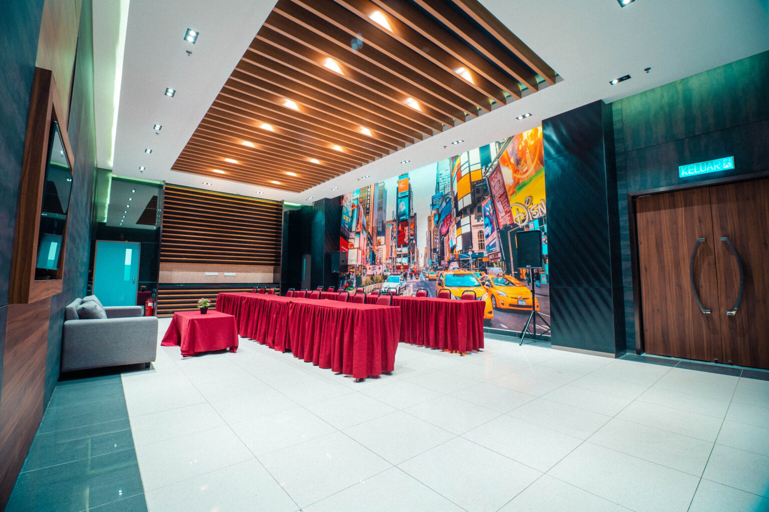 Meeting-Room_1_1-1536x1024